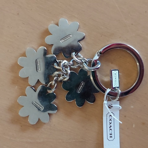 COACH MULTI FLOWER DAISIES KEYCHAIN NWT F69937 - Picture 4 of 6